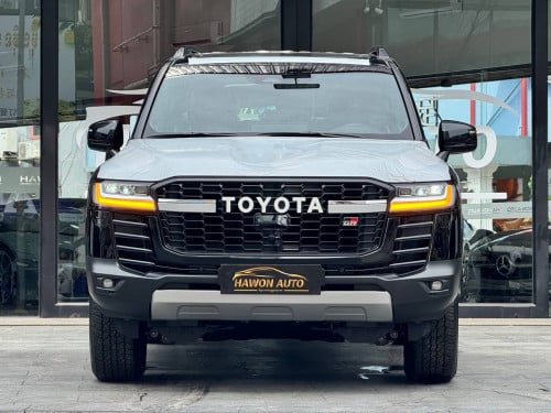 Toyota Land Cruiser GR HEV 2025
