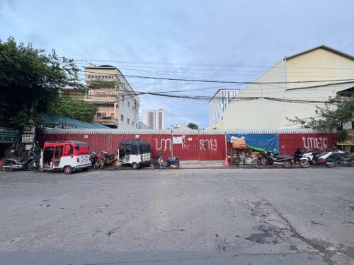 ដីជួលនៅសង្កាត់ទឹកល្អក់