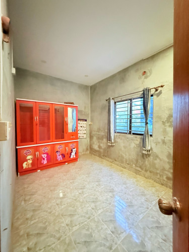 ផ្ទះលក់​ ផ្លូវបេតុង​ ក្បែរផ្សារសំរោង​ ចចារ