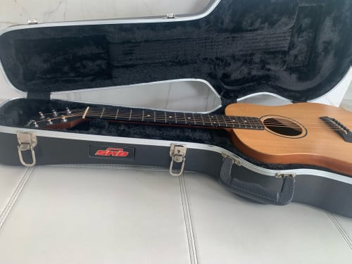 លក់ហ្គីតា