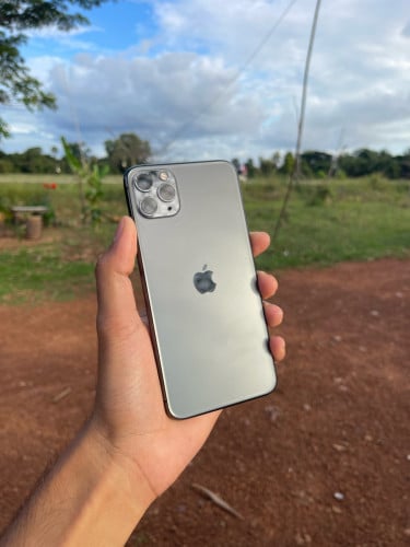 11 pro max 64g (អត់ស្កេន) ថ្ម100%