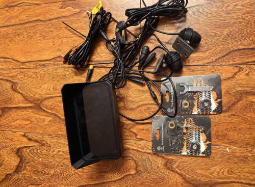 កាមេរ៉ាម៉ូតូមុខក្រោយ មានវ៉ាល់សម្ពាធត្រង់មុខក្រោយ