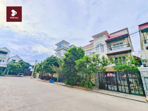 វីឡាភ្លោះ សម្រាប់លក់!!