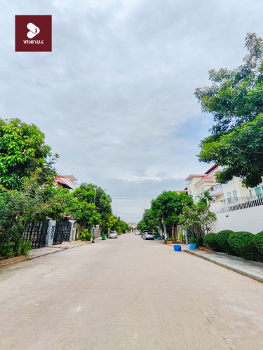 វីឡាភ្លោះ សម្រាប់លក់!!