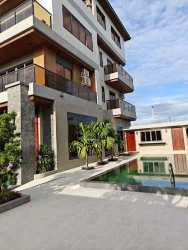 វីឡាប្រណិតធ្វើថ្មី