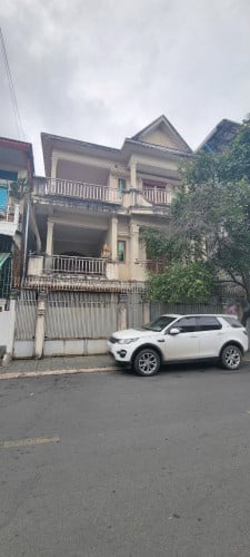 ផ្ទះធំសំរាប់ជួលនៅសន្ធមុខ