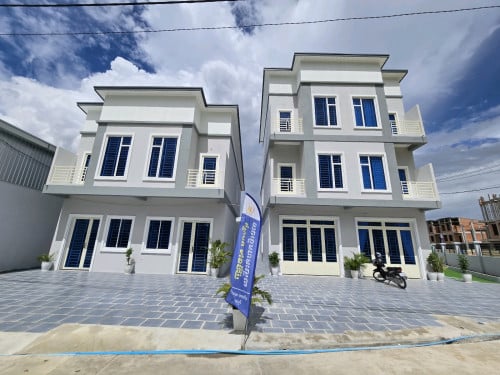 ផ្ទះសង់រួច