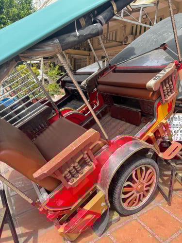 កន្ទុយកង់បីខ្មែរ