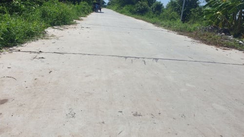 ដីលកើបន្ទាន់នៅក្រុងតាខ្មៅ