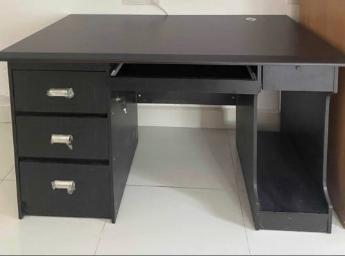 តុការិយាលយ័ឡៃឡុងនៅថ្មីសឹង100%