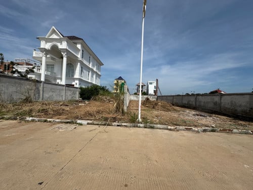 ដីឡូតិ៍ 10m x 29.30m ក្នុង បុរីអ័រគីដេ 6A