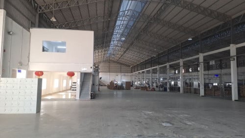 រោងចក្រ និង ឃ្លាំងសម្រាបលក់នៅ ជិតផ្លូវក្រវាត់ក្រុងទី3