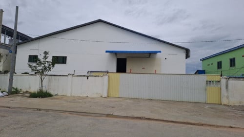 រោងចក្រ និង ឃ្លាំងសម្រាបលក់នៅ ជិតផ្លូវក្រវាត់ក្រុងទី3