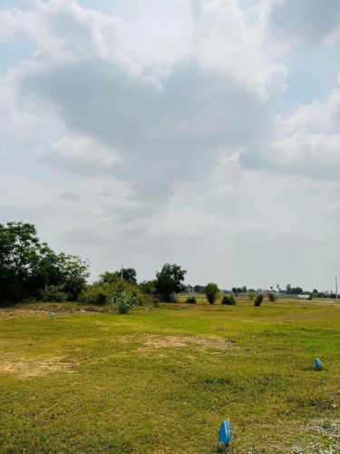 ដីឡូត៌សម្រាប់លក់ មាន 4 ប្លង់ 5x20m តំបន់អភិវឌ្ឍរោងចក្រ ផ្លូវបេតុង 10m