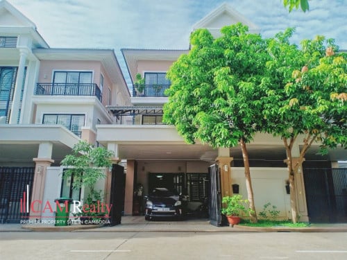 វីឡាភ្លោះសម្រាប់លក់ក្នុងបុរីប៉េងហួតដឹស្តារដាយមិន60ម៉ែត្រ