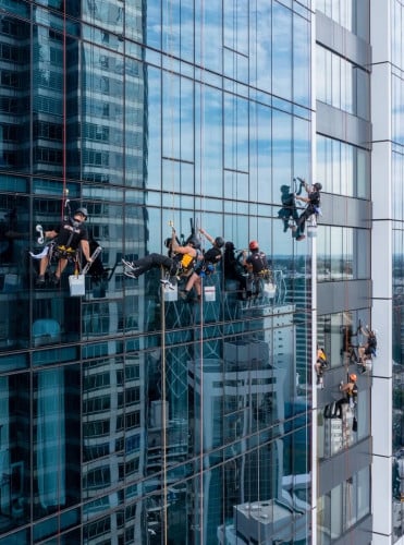 គ្រប់សេវាកម្មសម្អាតទាំងអស់មាននៅទីនេះ, All In One Service of Cleaning Are Here