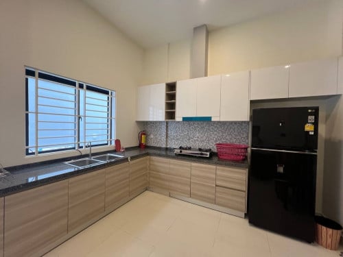ផ្ទះជួល បុរីប៉េងហ៊ួតបឹងស្នោរ Eco Sunrise
