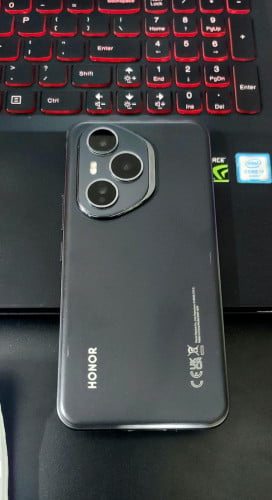 លក់ Honor 400 Pro (512G) Ram 12+12 នៅស្អាត 99% Full មានទាំងប្រអប់