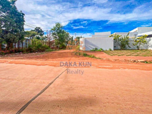 ដីលក់នៅក្រោយផ្សារខ្នារ, សៀមរាប/Land for Sale in near Khnar Market, Siem Reap