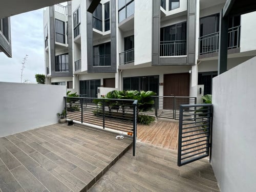 【Link Villa for Rent】	Link Villa for rent in Chbar Ampov area	 【联排别墅出租】	金边一号路The Palm 项目