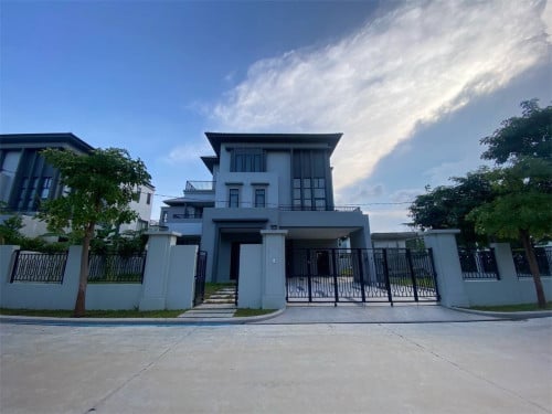 វីឡាQueen កែងលក់នៅបុរីជីបម៉ុង6A