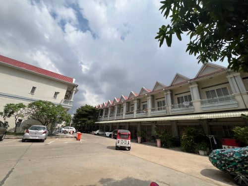 🔰ផ្ទះល្វែងសម្រាប់ជួល នៅបុរី ហាយលែន371