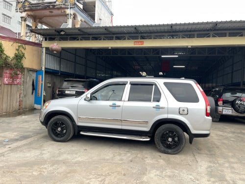 CRV ឆ្នាំ 2002 ឡានស្អាត គ្រឿងក្នុងថ្មី មិនបុកមិនប៉ះ មុខក្រោយស្អាត