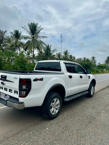 Ford XLT ឆ្នាំ 2021ម៉ាសុីនធំ 3,2L ឡានស្អាតលេងប៉ូម ដៃរឃ្លូងខ្ពស់នឹងល្អ