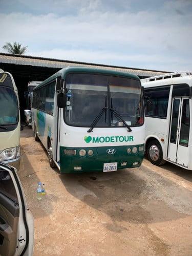 Hyundai 35seat bus year 2003 (1200$) and 45seat 2004 (50seat=14500$)