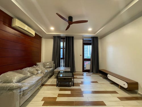 Mixed-Modern Classic 3 Bedrooms in Prime Location