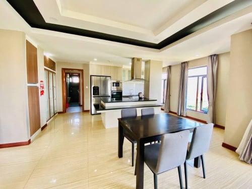 Modern 4 Bedrooms Penthouse Apartment