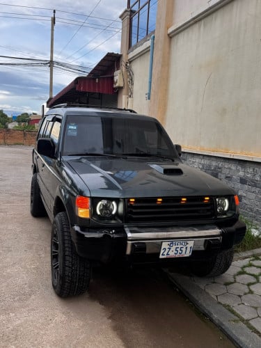 Montero 1995ម៉ាស៊ូត​ លេង​ហើយ​ម៉ាស្អាត​
