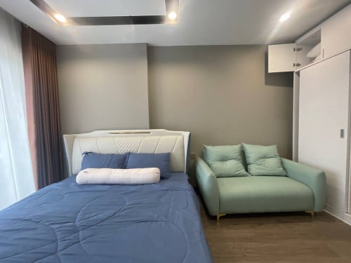 Studio Sihanouk near Chinatown