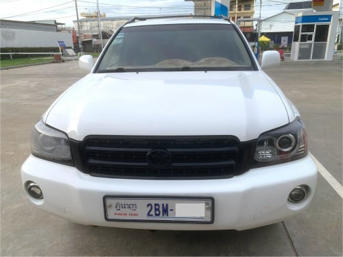 Toyota Highlander 03 ប៉ុង 2 Full Option Limitedប្រើប្រាស់ផ្ទាល់ខ្លួន