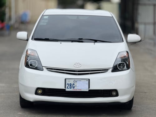 TOYOTA PRIUS 2007 Full Option ក្នុងលឿង