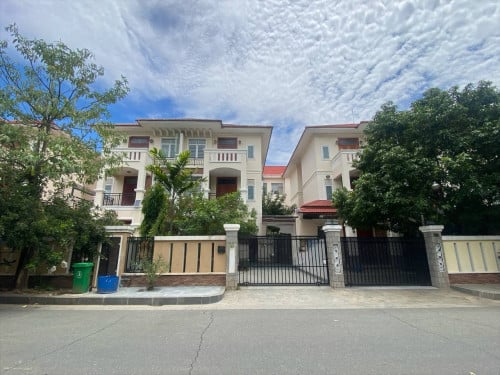 Twin Villa for rent at Borey Grand Chrouy Changva 6A