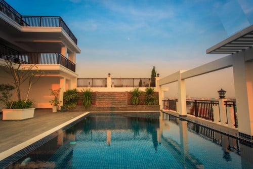 Two  bedrooms Service Apartment