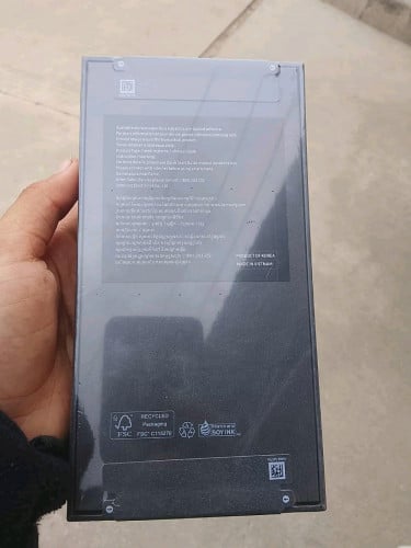 ទូរសព្ទថ្មីប្រអប់