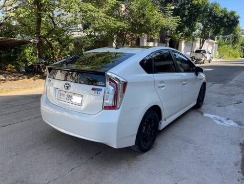 ឡានសម្រាប់លក់