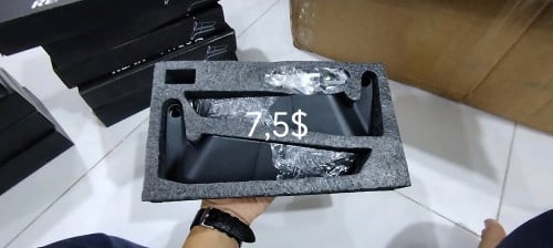 កញ្ចក់ស្លាបលេង