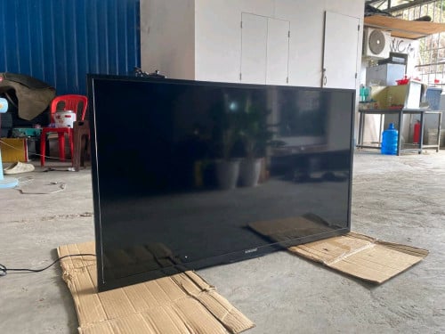 ទូរទស្សន៍លក់កាប់សាច់ (មានពីគ្រឿង)