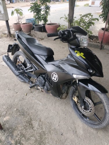 នៅសំណុំស៊ីន