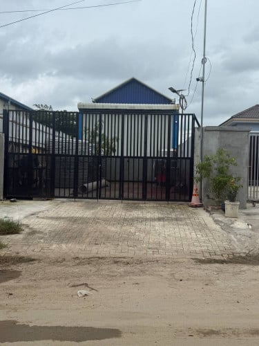 ដីឃ្លាំងលក់​​ 6មx40ម​ តម្លៃ៖​ 80,000 USD