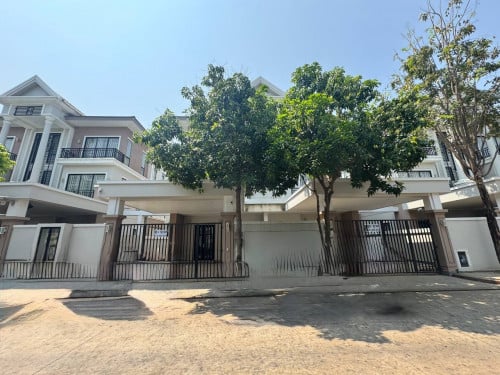 វីឡាភ្លោះសម្រាប់ជួលនៅ បុរីប៉េងហួត60m/彭霍特（Borey Peng Huot）双拼别墅出租，面积60平方米