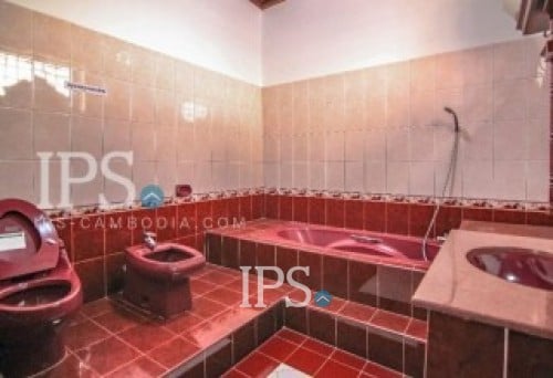 #ForSale 🏙 595 Sqm Land Villa  – BKK1, Phnom Penh