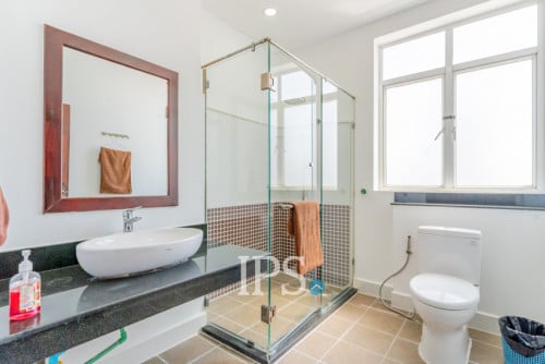 #ForSale 🏢 12 Storey Apartment Building – Toul Tum Poung 1, Phnom Penh