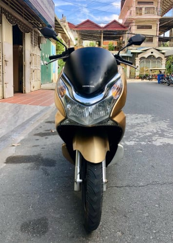 មានលក់ម៉ូតូមួយទឹកៗតម្លៃធូរៗមានពន្ធកាតគ្រី ម៉ាកHONDA PCX-1 ឆ្នាំ2010 កម្លាំង125cc ប្រទេសជប៉ុន