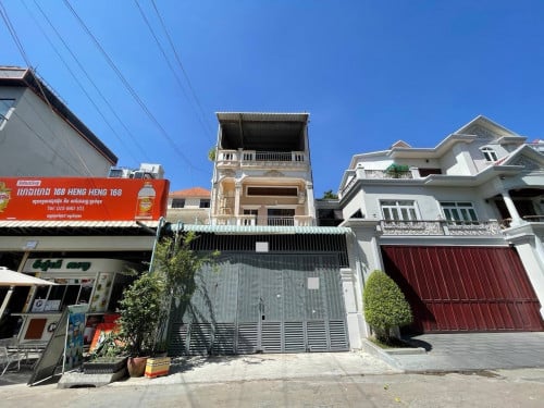 ផ្ទះសម្រាប់ជួល | House for Rent