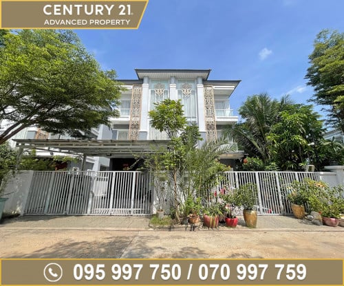 🏘 វីឡាភ្លោះ (Twin) ក្នុងបុរី វ៉ារីណា​ ដឹសែនសុខ ត្រូវការលក់បន្ទាន់ខ្លាំង