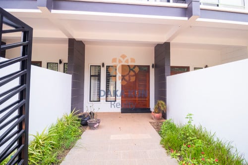 4 Bedrooms House for Rent in Siem Reap City, Sala Kamreuk
